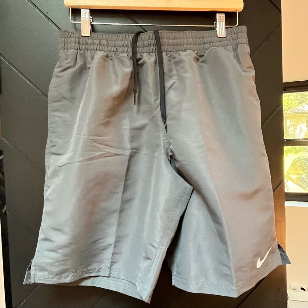 NWOT Nike Men's Gray Swim Shorts size medium